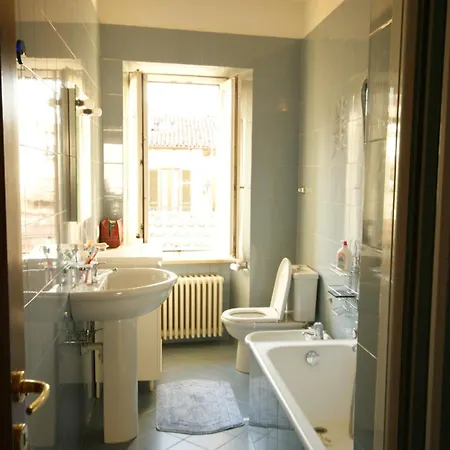 Loggia Degli Innocenti Leonardo - 2-room-flat