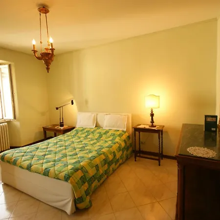 Apartment Loggia Degli Innocenti Leonardo - 2-room-flat