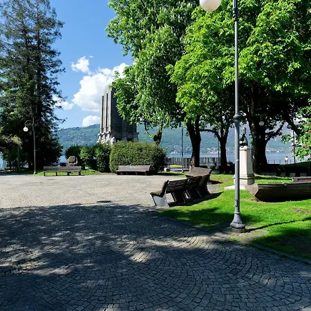 Loggia Degli Innocenti Leonardo - 2-room-flat Apartment *