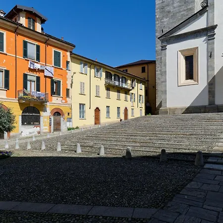 アパート Loggia Degli Innocenti Leonardo - 2-room-flat ヴェルバーニア