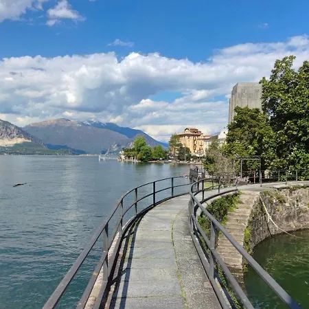 Loggia Degli Innocenti Leonardo - 2-room-flat Lägenhet Verbania