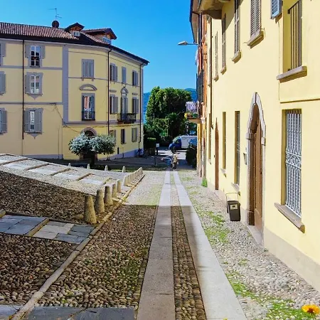 Loggia Degli Innocenti Leonardo - 2-room-flat Lägenhet