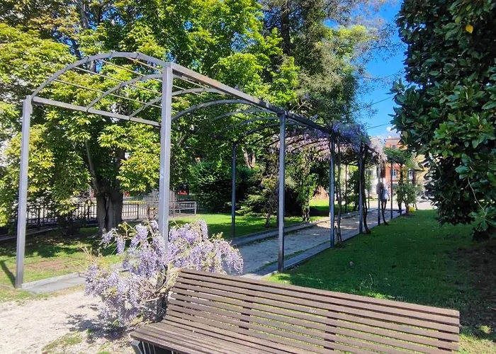 アパート Loggia Degli Innocenti Leonardo - 2-room-flat ヴェルバーニア