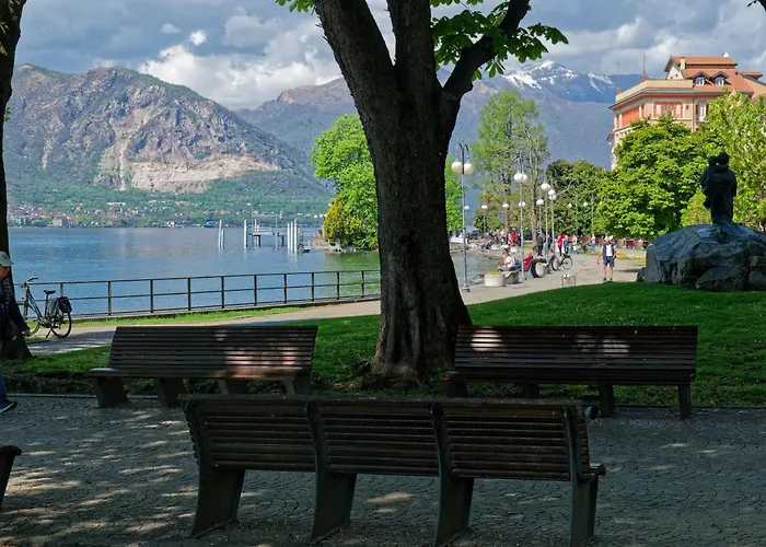 Loggia Degli Innocenti Leonardo - 2-room-flat アパート ヴェルバーニア