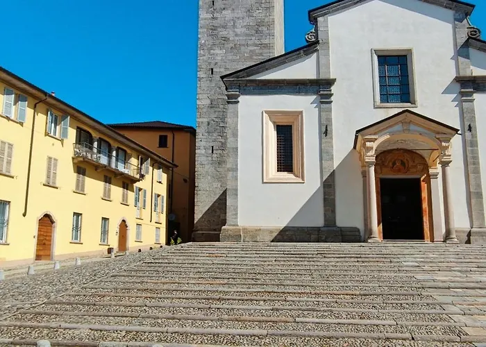 Loggia Degli Innocenti Leonardo - 2-room-flat アパート